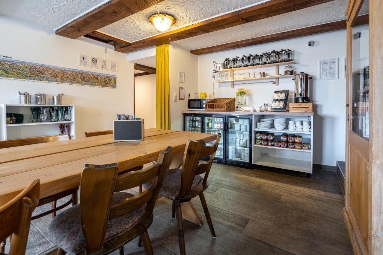 Alps Hostel 프론텐 외부 사진